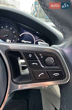 Внедорожник / Кроссовер Porsche Cayenne 2019 в 