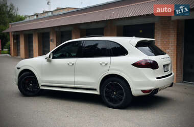 Внедорожник / Кроссовер Porsche Cayenne 2011 в 