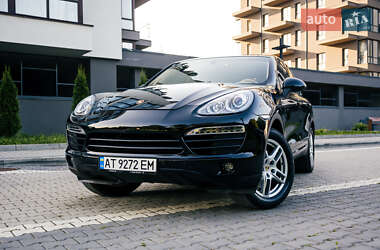 Позашляховик / Кросовер Porsche Cayenne 2012 в 