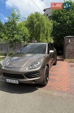 Позашляховик / Кросовер Porsche Cayenne 2012 в Києві