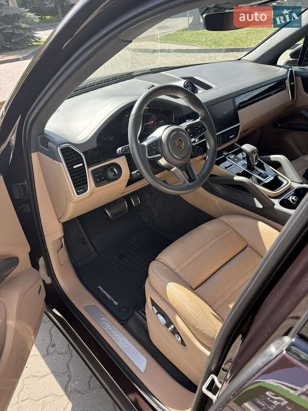 Позашляховик / Кросовер Porsche Cayenne 2020 в Луцьку