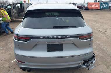 Внедорожник / Кроссовер Porsche Cayenne 2021 в 