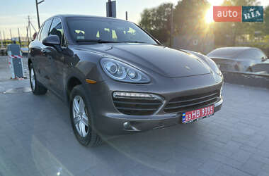 Позашляховик / Кросовер Porsche Cayenne 2014 в 