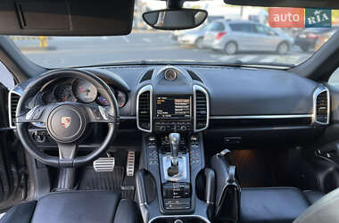 Позашляховик / Кросовер Porsche Cayenne 2014 в 
