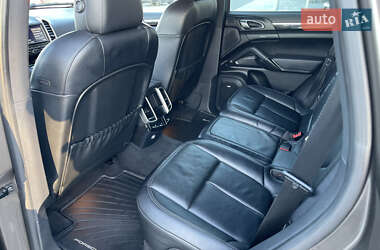 Позашляховик / Кросовер Porsche Cayenne 2014 в 
