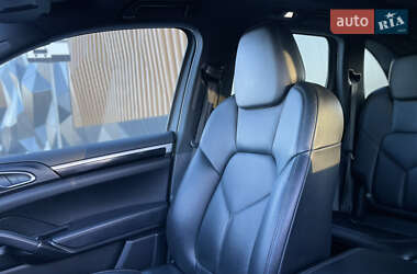 Позашляховик / Кросовер Porsche Cayenne 2014 в 