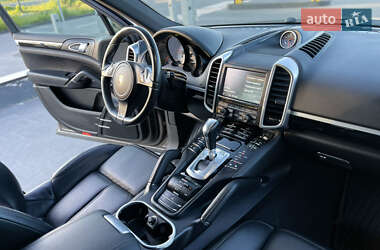 Позашляховик / Кросовер Porsche Cayenne 2014 в 
