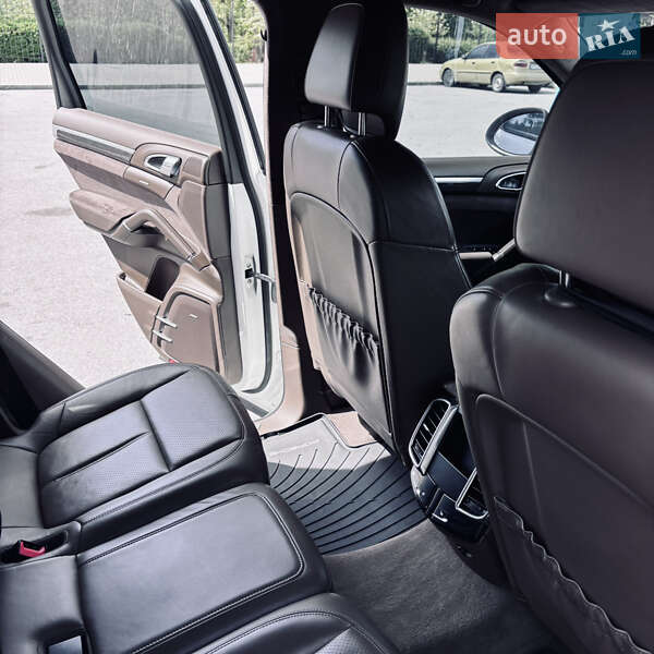 Позашляховик / Кросовер Porsche Cayenne 2013 в Запоріжжі фото 7 Позашляховик / Кросовер Porsche Cayenne 2013 в Запоріжжі
