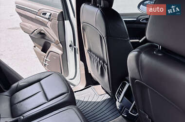 Внедорожник / Кроссовер Porsche Cayenne 2013 в 