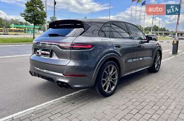 Внедорожник / Кроссовер Porsche Cayenne 2022 в 