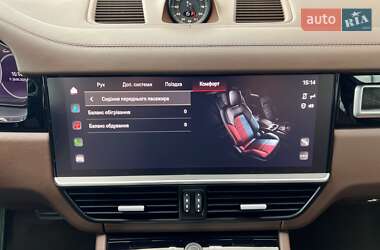 Внедорожник / Кроссовер Porsche Cayenne 2022 в 