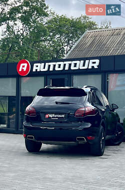 Позашляховик / Кросовер Porsche Cayenne 2011 в 