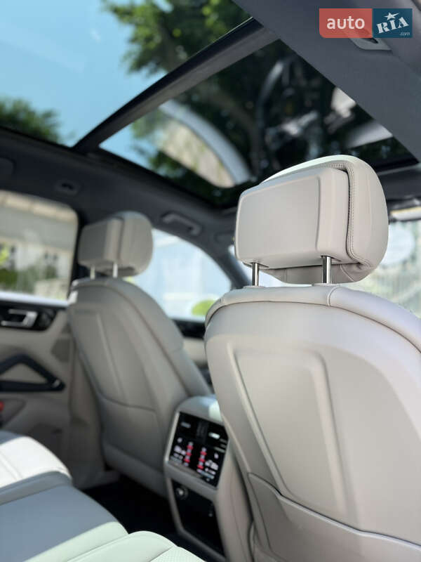 Внедорожник / Кроссовер Porsche Cayenne 2019 в Черновцах фото 37 Внедорожник / Кроссовер Porsche Cayenne 2019 в Черновцах