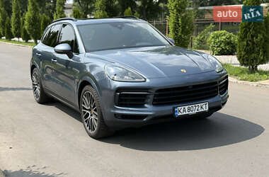 Внедорожник / Кроссовер Porsche Cayenne 2017 в 