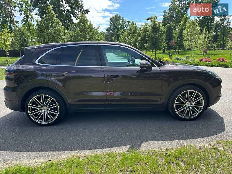 Внедорожник / Кроссовер Porsche Cayenne 2018 в Киеве