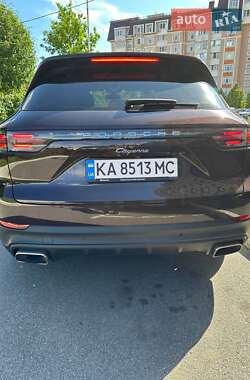 Внедорожник / Кроссовер Porsche Cayenne 2018 в 