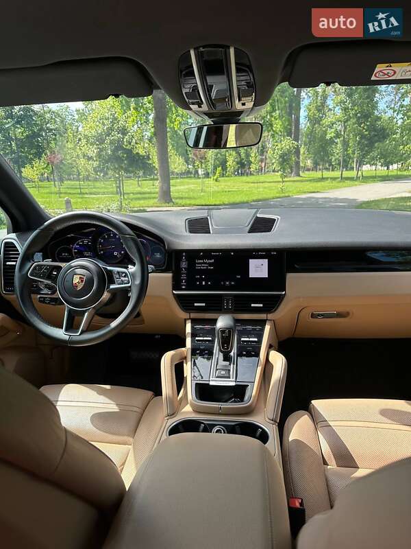 Внедорожник / Кроссовер Porsche Cayenne 2018 в Киеве