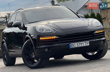 Внедорожник / Кроссовер Porsche Cayenne 2012 в 