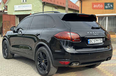 Внедорожник / Кроссовер Porsche Cayenne 2012 в 