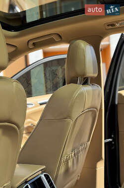 Внедорожник / Кроссовер Porsche Cayenne 2012 в 