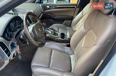 Внедорожник / Кроссовер Porsche Cayenne 2012 в 