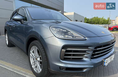 Внедорожник / Кроссовер Porsche Cayenne 2018 в 