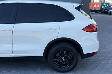 Внедорожник / Кроссовер Porsche Cayenne 2010 в 
