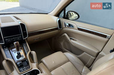 Внедорожник / Кроссовер Porsche Cayenne 2010 в 
