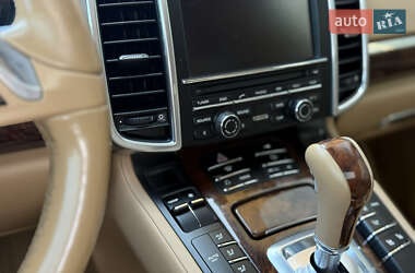 Внедорожник / Кроссовер Porsche Cayenne 2010 в 