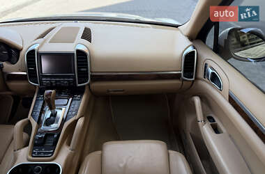 Внедорожник / Кроссовер Porsche Cayenne 2010 в 