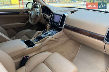Внедорожник / Кроссовер Porsche Cayenne 2010 в 