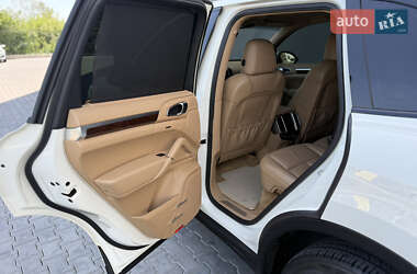 Внедорожник / Кроссовер Porsche Cayenne 2010 в 