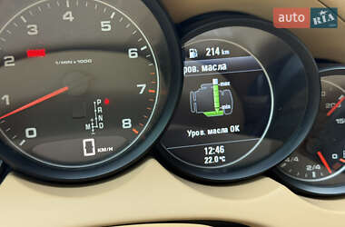 Внедорожник / Кроссовер Porsche Cayenne 2010 в 