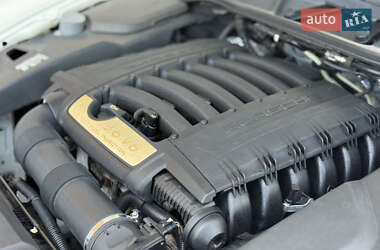 Внедорожник / Кроссовер Porsche Cayenne 2010 в 