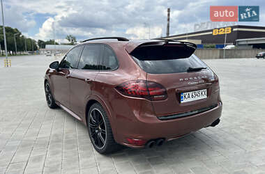 Внедорожник / Кроссовер Porsche Cayenne 2012 в 