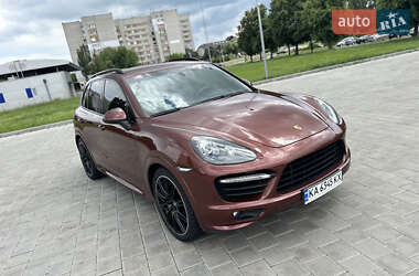 Внедорожник / Кроссовер Porsche Cayenne 2012 в 