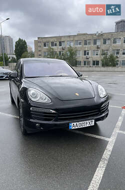 Позашляховик / Кросовер Porsche Cayenne 2012 в Києві
