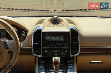 Внедорожник / Кроссовер Porsche Cayenne 2013 в 