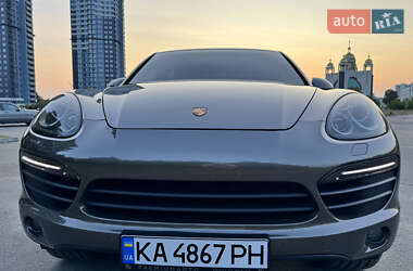 Внедорожник / Кроссовер Porsche Cayenne 2012 в Киеве