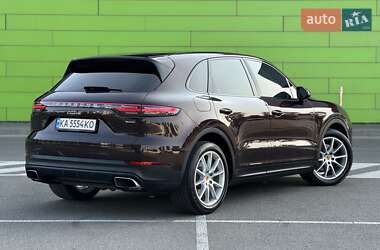 Внедорожник / Кроссовер Porsche Cayenne 2018 в 