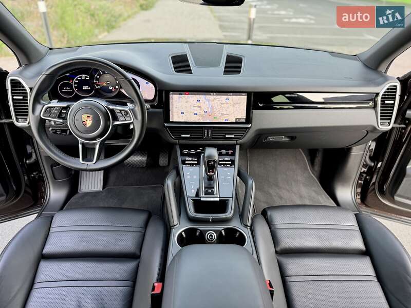 Позашляховик / Кросовер Porsche Cayenne 2018 в Києві