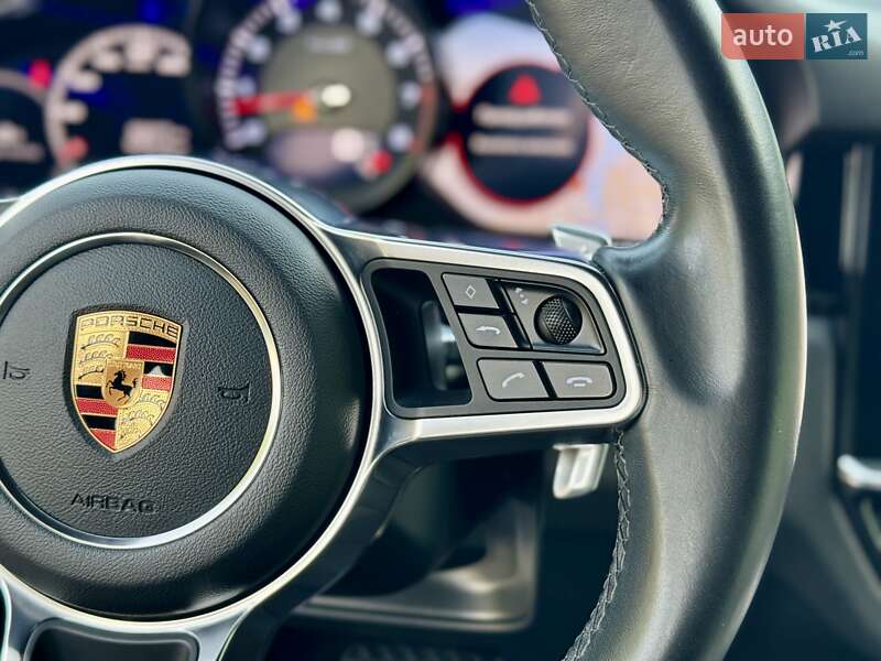Позашляховик / Кросовер Porsche Cayenne 2018 в Києві