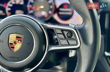 Внедорожник / Кроссовер Porsche Cayenne 2018 в 