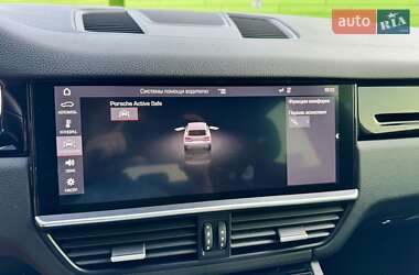 Внедорожник / Кроссовер Porsche Cayenne 2018 в 