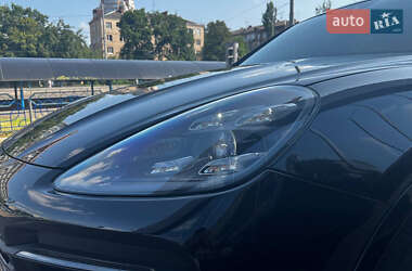 Внедорожник / Кроссовер Porsche Cayenne 2020 в 