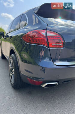 Внедорожник / Кроссовер Porsche Cayenne 2013 в 