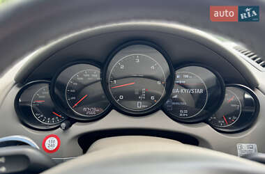 Внедорожник / Кроссовер Porsche Cayenne 2013 в 