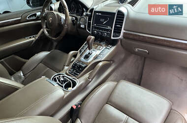 Внедорожник / Кроссовер Porsche Cayenne 2012 в 