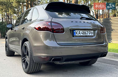 Внедорожник / Кроссовер Porsche Cayenne 2012 в 