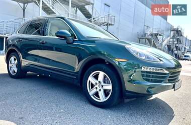 Внедорожник / Кроссовер Porsche Cayenne 2012 в 